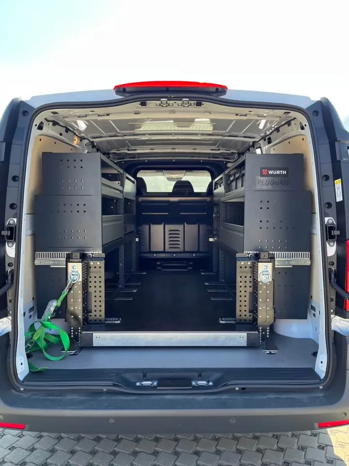 MMC workshop in vehicle